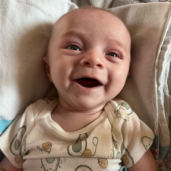 Meet your Posher, Bri - Picture 2 of 4